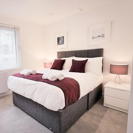 Roomspace Serviced Apartments - Kew Bridge Court ロンドン エクステリア 写真