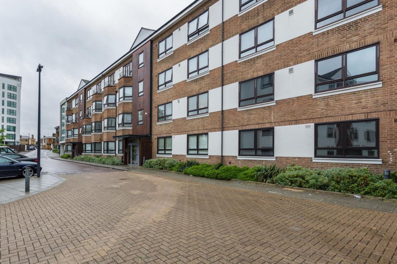 Roomspace Serviced Apartments - Kew Bridge Court ロンドン エクステリア 写真