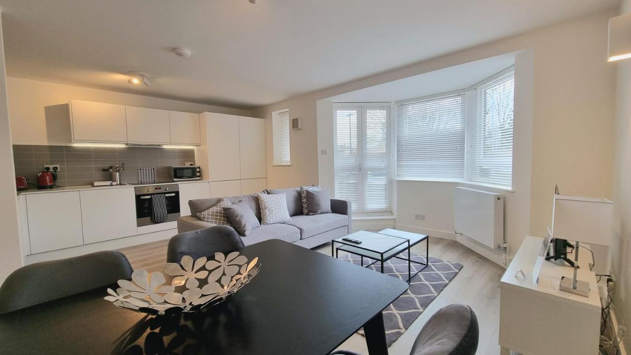 Roomspace Serviced Apartments - Kew Bridge Court ロンドン エクステリア 写真